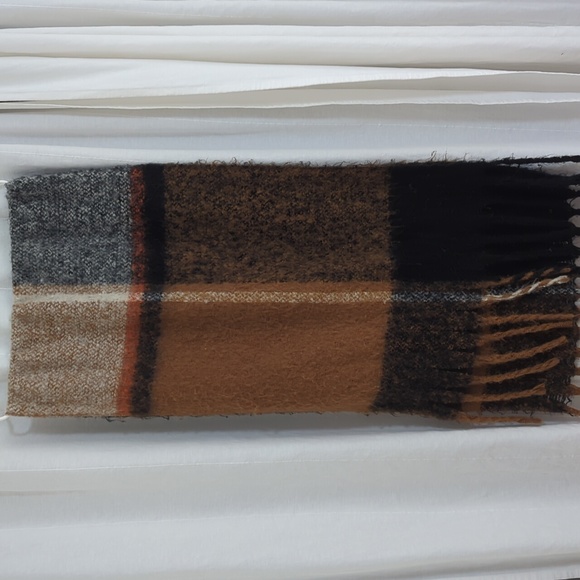 Blanket Scarf Plaid - Picture 4 of 5